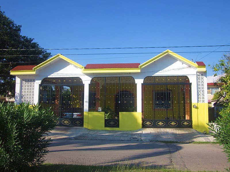 File:Calle Othon P Blanco, Barrio Bravo, Chetumal, Q. Roo - panoramio.jpg