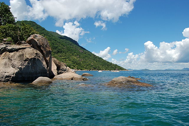 640px-Cape_McLear,_Malawi_(2499273862).jpg (640×426)