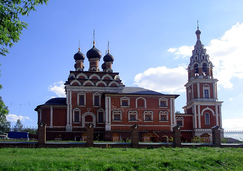 File:Church of the Theotokos of Kazan (Kotelniki) 03.jpg