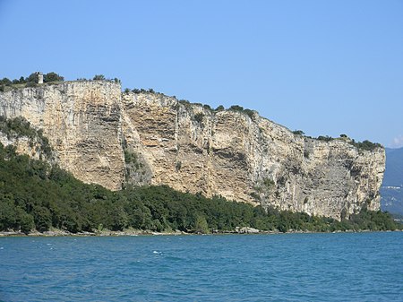 Cliff Garda Lake Manerba