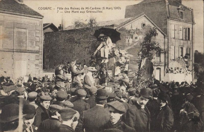 File:Cognac 1910 - grenouilles.jpg