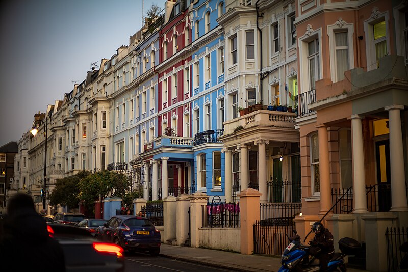 File:Colourful Notting Hill (51050002368).jpg