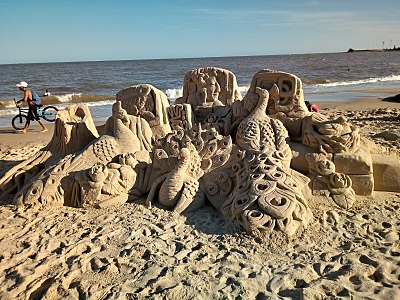 Competencia de esculturas de arena en la Playa Pocitos, Montevideo, Uruguay. Febrero de 2018