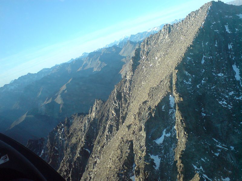 File:Craggy Rocks Of The Southern Alps I.jpg