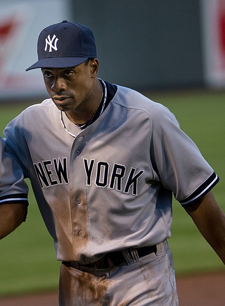 File:Curtis Granderson on May 22, 2013 (cropped).jpg