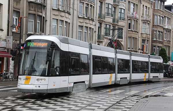 An Albatros tram in Antwerp, 2016.
