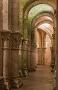 Deambulatory north Saint-Eutropius romanesque Basilica Saintes Charente-Maritime.jpg