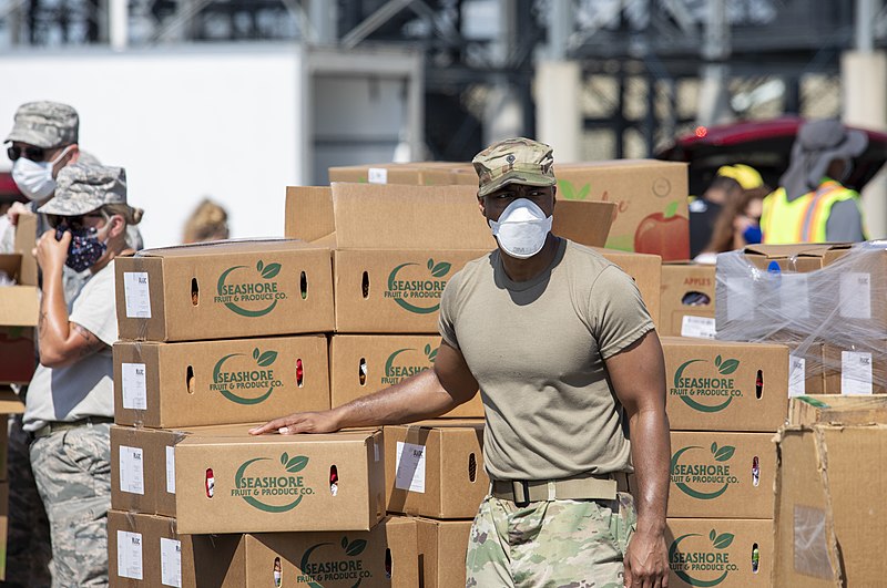 File:Delaware Nat’l Guard aids food bank amid COVID-19 (50041301678).jpg