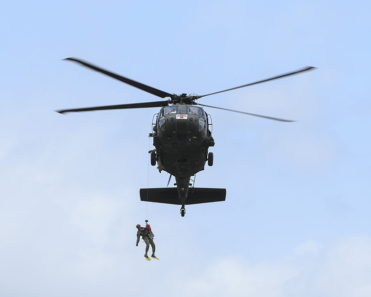 File:Det 1, Company C, 2-249 GSAB Hoist training 140615-Z-VF620-889.jpg