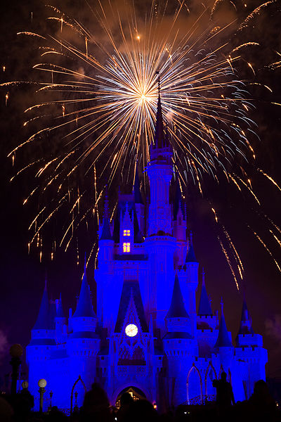 File:Disneyworld fireworks - 0230.jpg