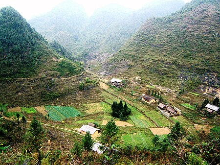 Tập_tin:Doline@SinhLung_HaGiang_VN.jpg