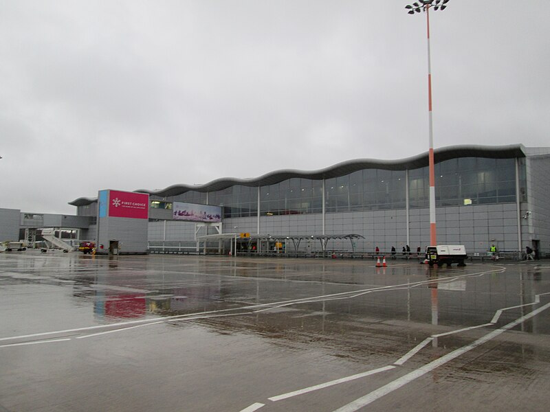 File:Doncaster Sheffield Robin Hood Airport - geograph.org.uk - 5706018.jpg