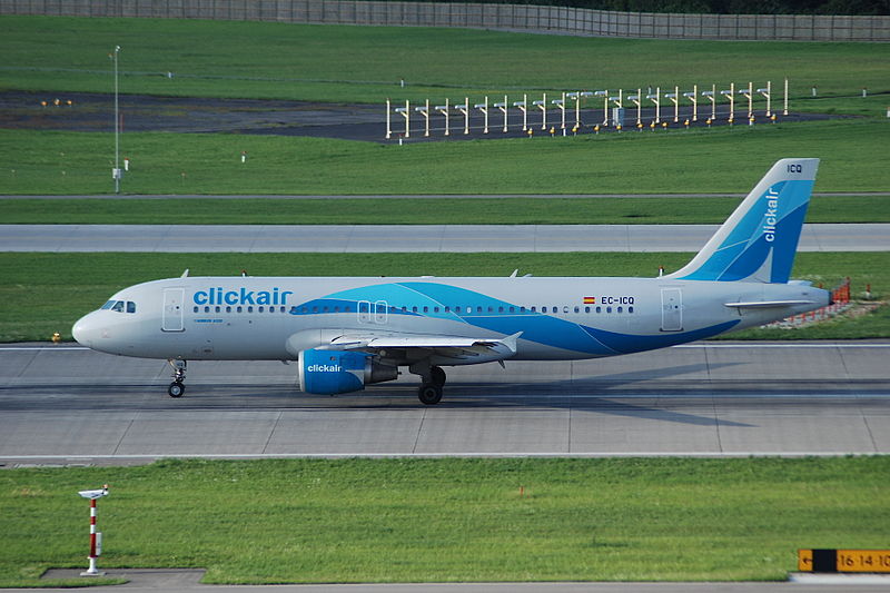 File:EC-ICQ@ZRH,13.08.2008-526br - Flickr - Aero Icarus.jpg