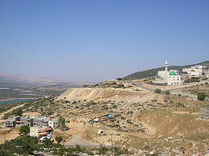 How to get to עילבון with public transit - About the place