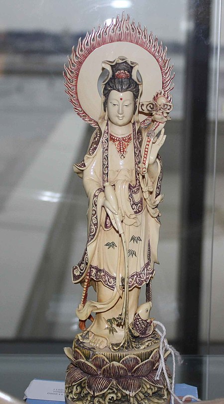 Tập_tin:Elephant_ivory_statue.jpg