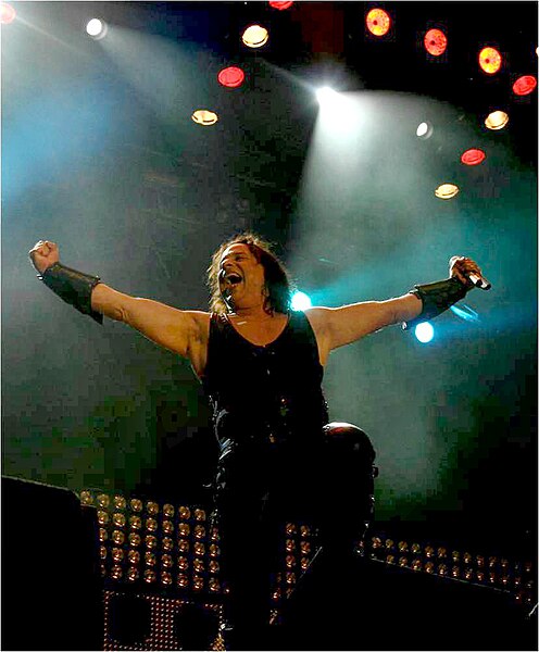 File:Eric Adams - Manowar 2009.jpg