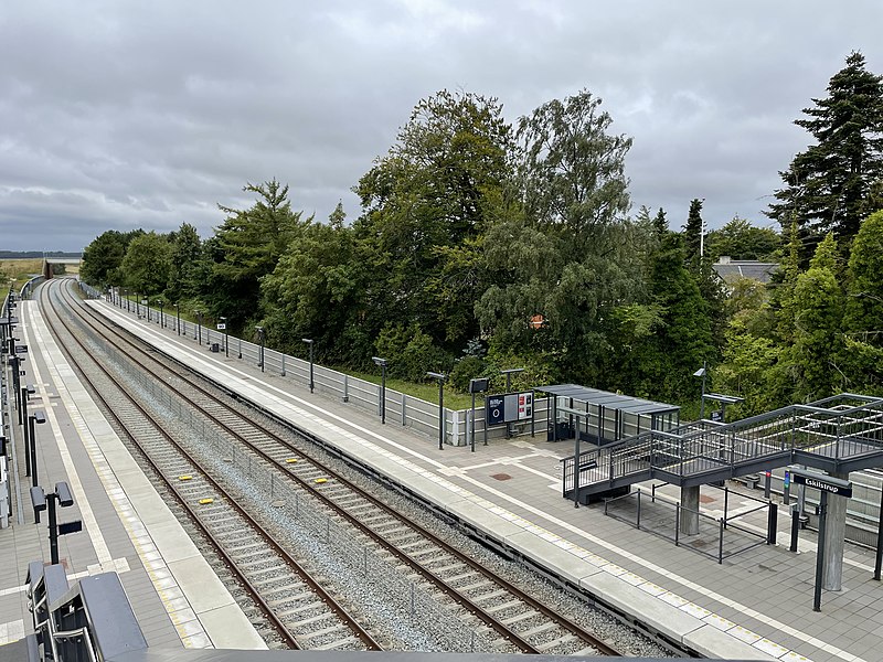 File:Eskilstrup ny station.jpg