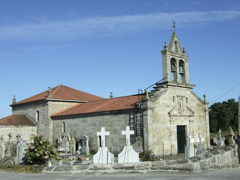 File:Exterior igrexa de Santiago de Verea.jpg