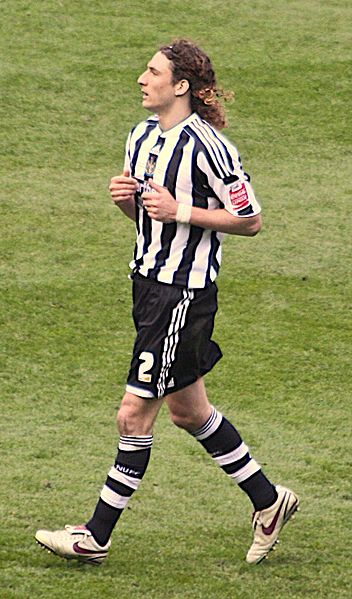 File:Fabricio Coloccini v Ipswich.jpg