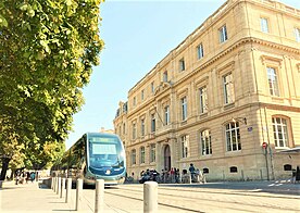 Faculté de Droit et Science Politique de Bordeaux.jpg