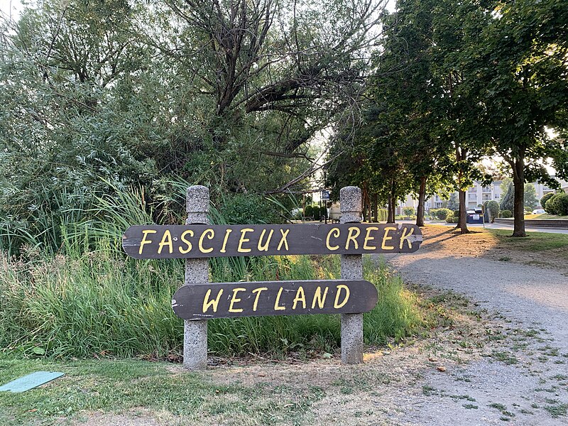 File:Fascieux Creek Wetland Sign.jpg