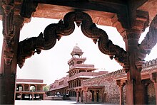 Archivo:Fatehpur_Sikri-_Panch_Mahal.JPG