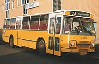 ​ ​ ​ ​ Gele basis met op de zijkant, bijna tegen de achterkant, rode, witte en blauwe diagonale vlakken met daarin het logo verwerkt. In veel gevallen werden de grijze schotplaten van oudere DAF MB200-streekbussen van de GADO geel geschilderd, zodat ze meer aansloten op de nieuwere exemplaren.