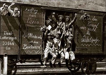 ไฟล์:German_soldiers_in_a_railroad_car_on_the_way_to_the_front_during_early_World_War_I,_taken_in_1914._Taken_from_greatwar.nl_site.jpg