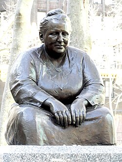 Statue of Gertrude Stein