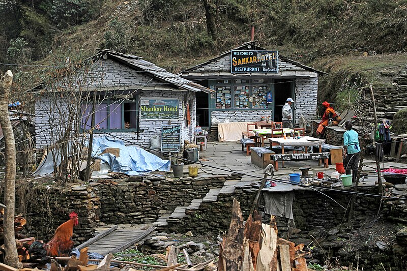 File:Ghorepani-Tadapani-62-Sankar Hotel-2013-gje.jpg