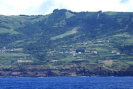 The western coast of Ginetes, showing the localities of Lomba de Cima and Lomba dos Gagos, along the eastern frontier with Candelária