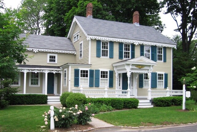 Single-family detached house in Essex, Connecticut, United States