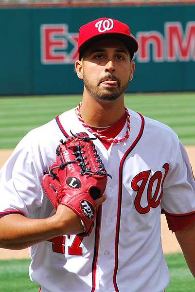 File:Gio Gonzalez on April 12, 2012.jpg