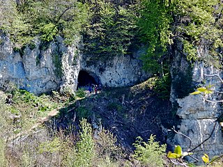 Gutenberger Höhle - panoramio.jpg