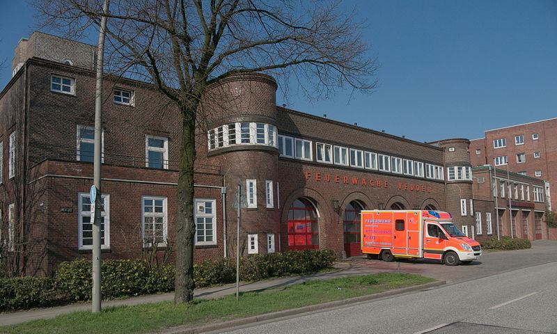 File:Hamburg.Veddel.Feuerwache.wmt.jpg