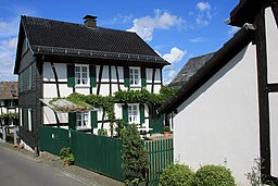 Hennef-Stadt Blankenberg, Graf-Heinrich-Straße 12