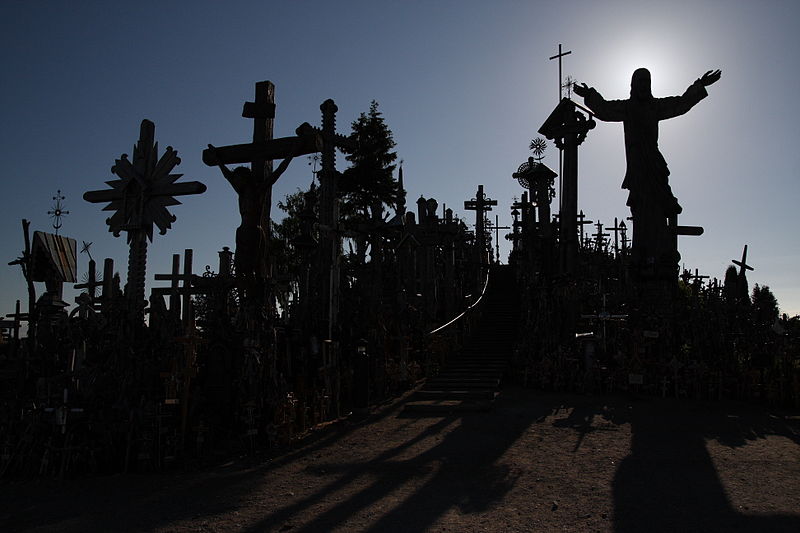 File:Hill of Crosses, Lithuania (7182819623).jpg