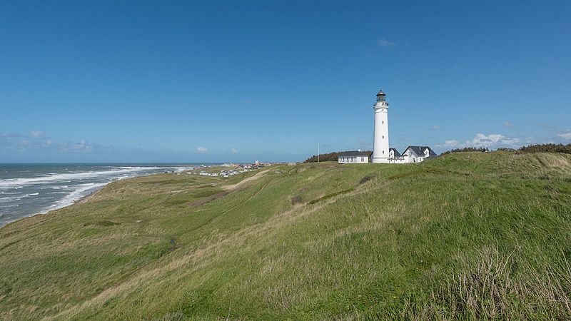 File:Hirtshals Lighthouse, Southwest view 150601 1.jpg