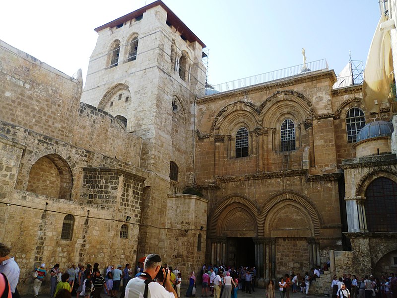 File:Holy Sepulchre parvis - Facade of the Holy Sepulchre 2013.jpg