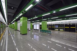 虹漕路站月台