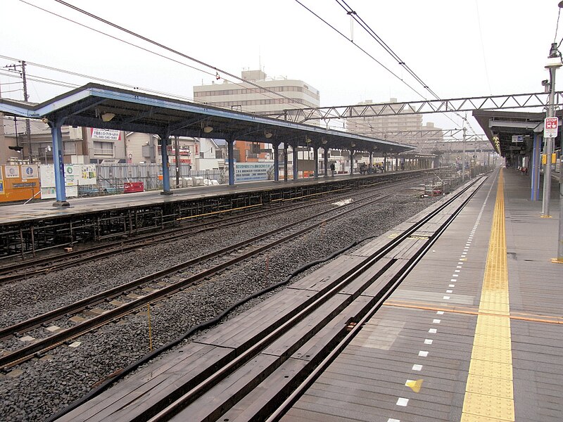 File:Hoshikawa station temporary platforms.jpg