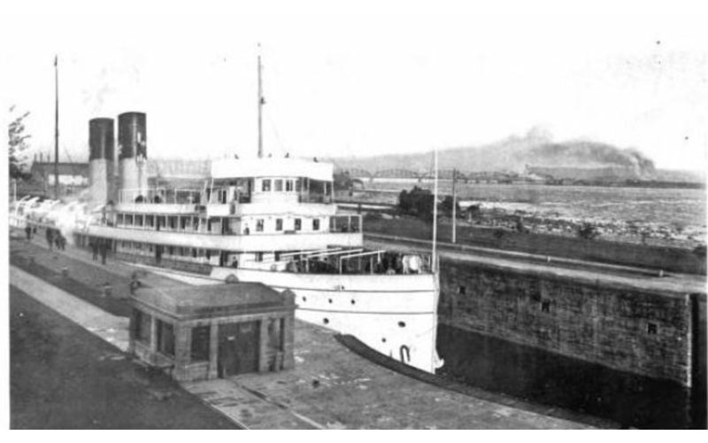 File:Image of a large Great Lakes passenger vessel, from Curwood's 1909 The Great Lakes -ar.png