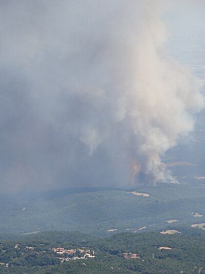 Incendi a la Jonquera des de les Salines