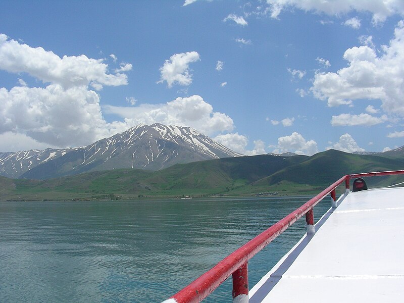 File:Insel Akdamar Աղթամար (40378056832).jpg