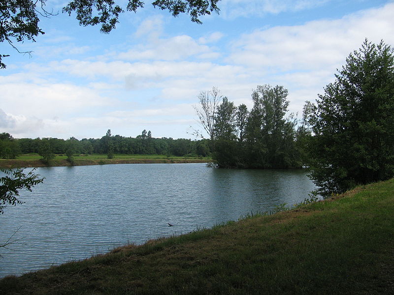 File:Izotges Le lac.JPG