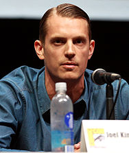 Joel Kinnaman : Takeshi Kovacs / Elias Ryker (koulzad 1)