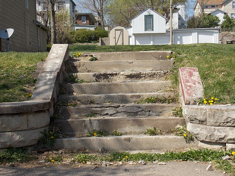 File:John R. Boyle House steps.JPG