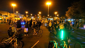 San Jose Bike Party at a regroup point on May 17, 2019 Kluft-photo-2019-05-17-SJBP-regroup1.jpg