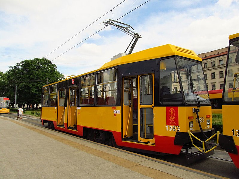 File:Konstal 105Nbe 1383, Warsaw, 2016.jpg