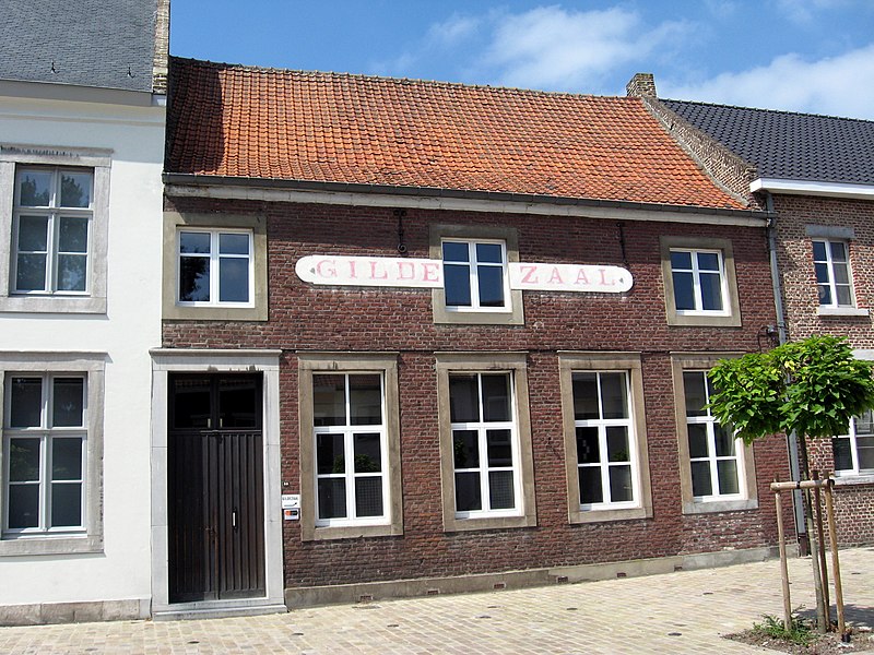 File:Kuringen - Gildezaal.jpg